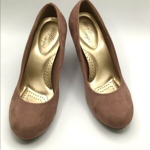 Dexflex Comfort Blush Dusty Rose Women's Shoes US 8 1/2W  Excellent Condition